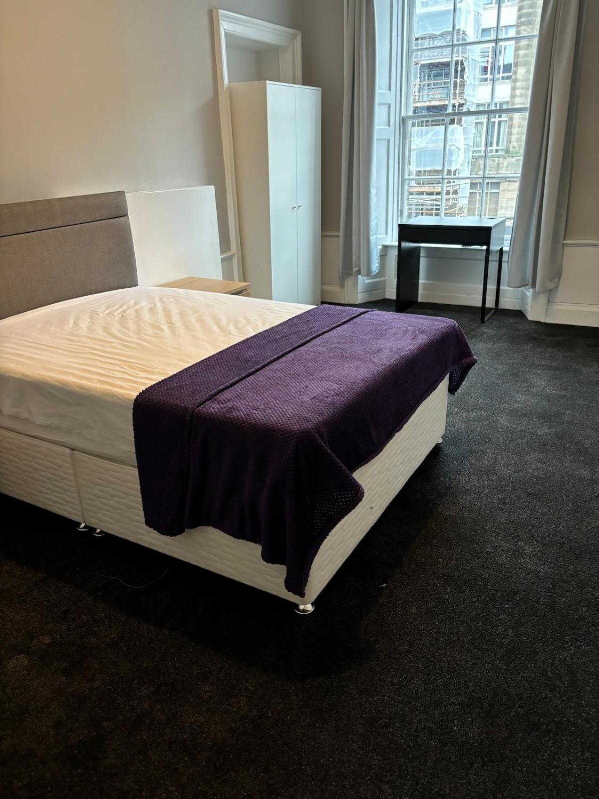 Apartment Centre Large 2 Bedroom For 5 People *