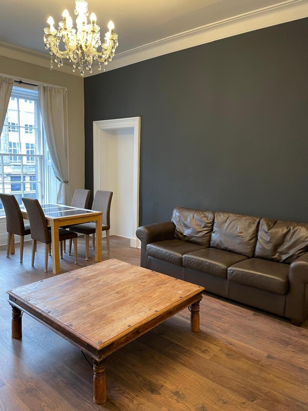 Centre Large 2 Bedroom For 5 People * Edinburgh