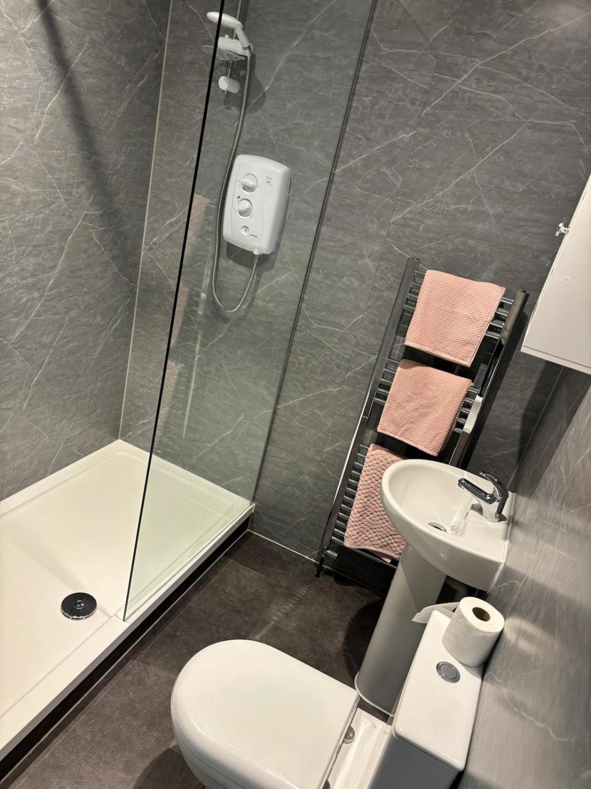 Centre Large 2 Bedroom For 5 People Apartment
