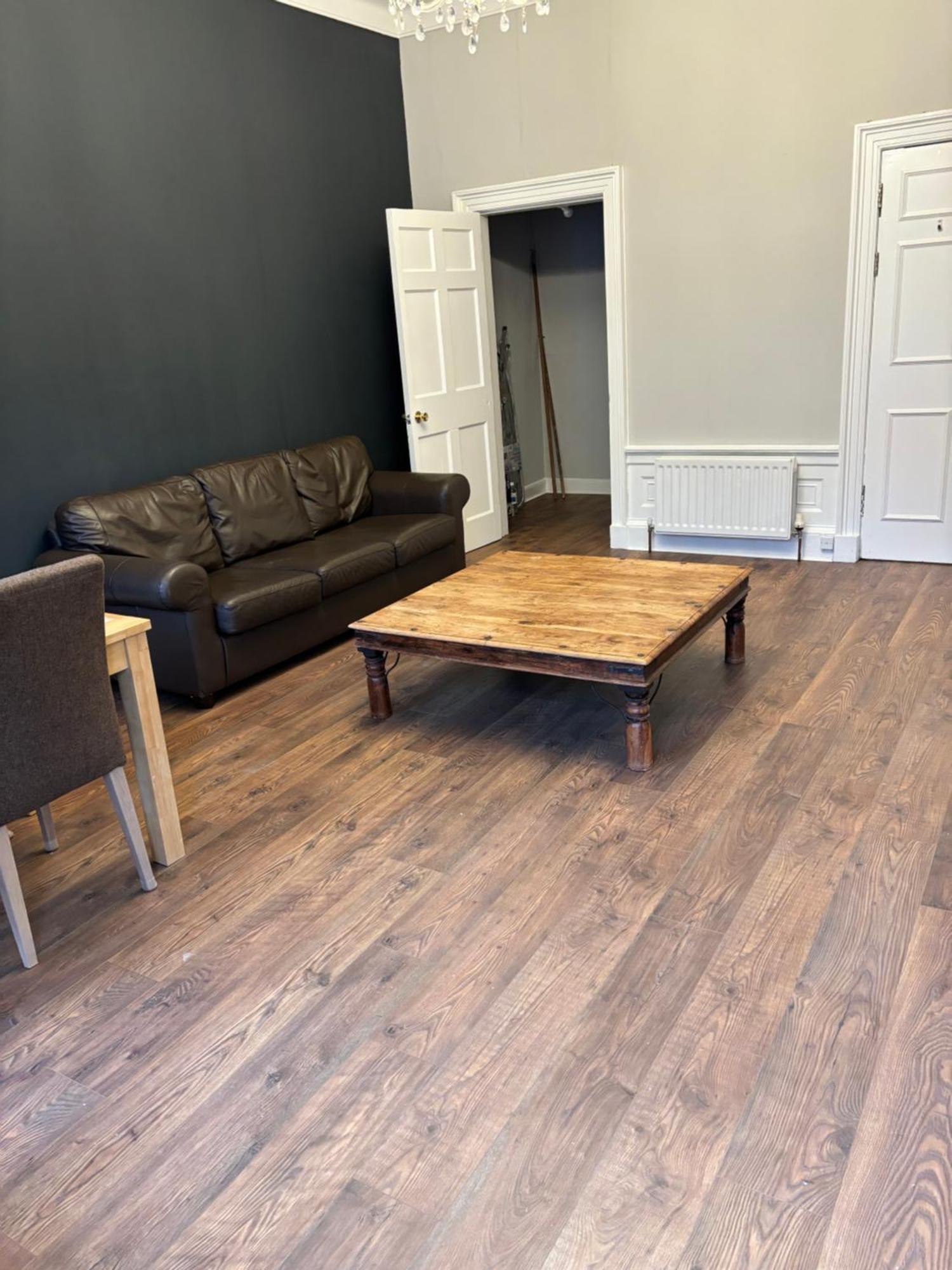 Centre Large 2 Bedroom For 5 People Apartment *