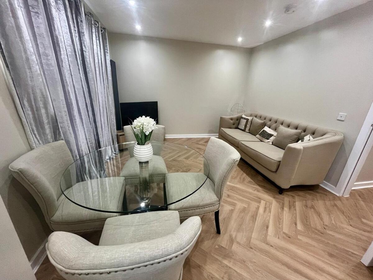 Luxury Spacious 4 Dbl Br House With Free Parking EDI