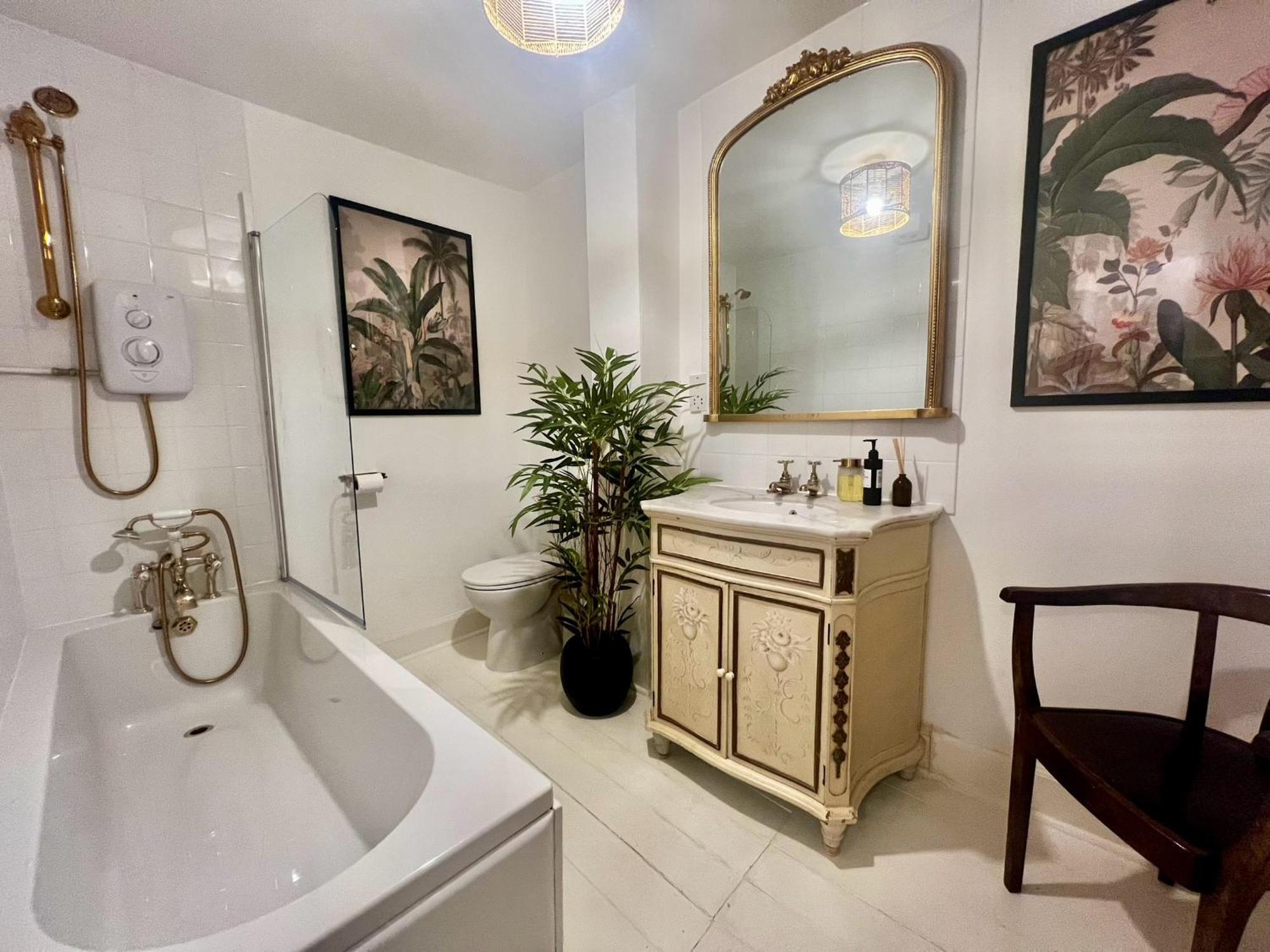 Historic In Royal Mile Apartment Edinburgh