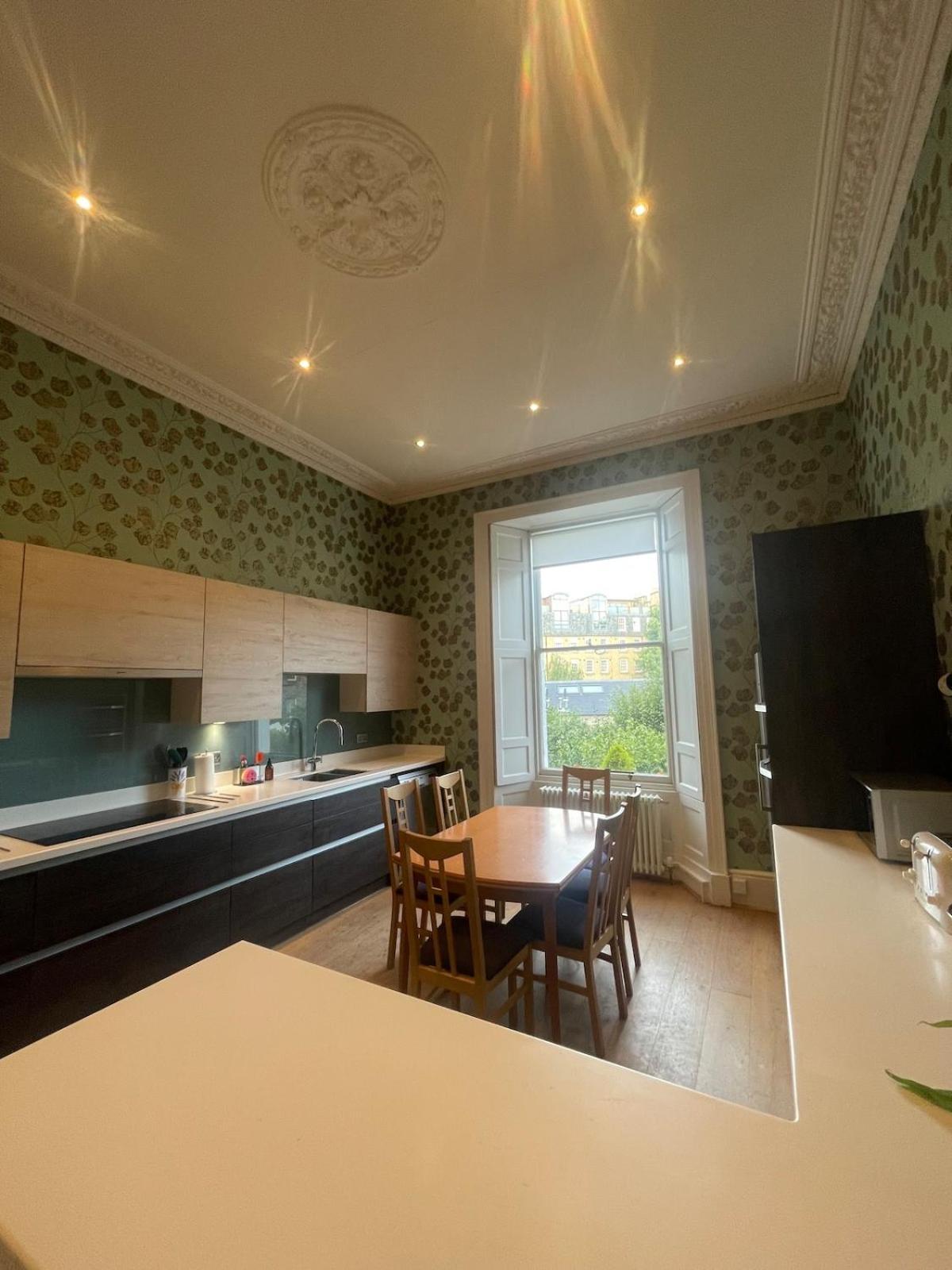Villa Georgian Townhouse In Centre Edinburgh
