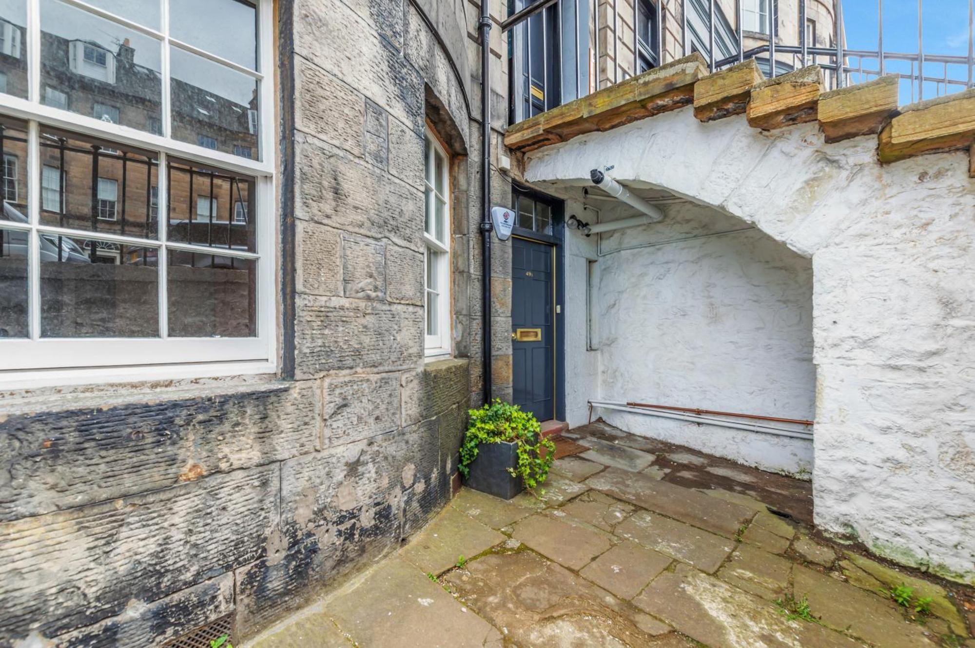 Large 3 Bed 3 Bath - New Town * Edinburgh
