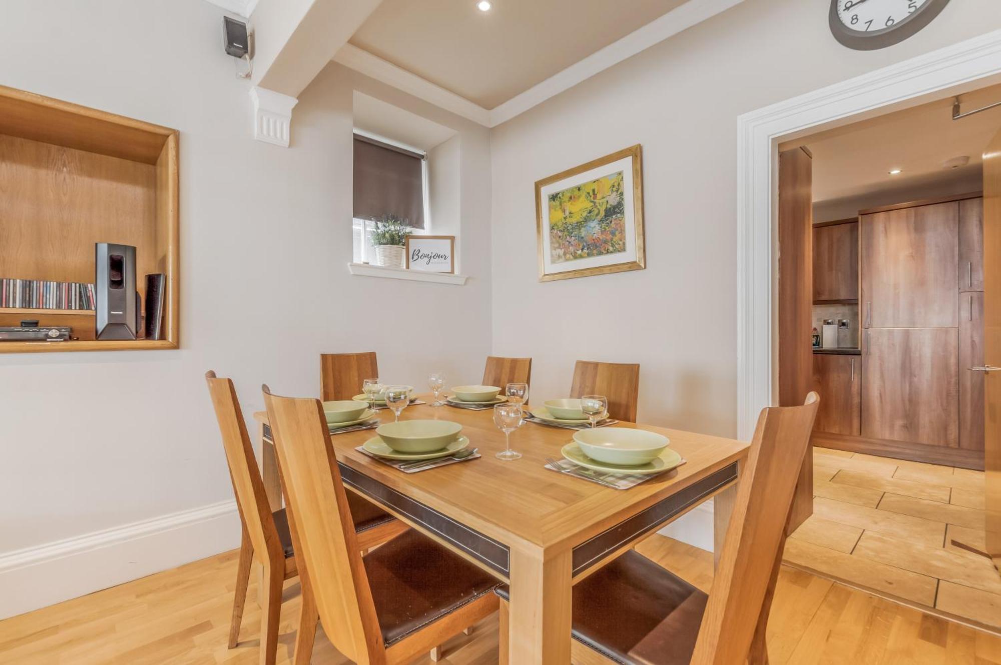 Large 3 Bed 3 Bath - New Town * Edinburgh