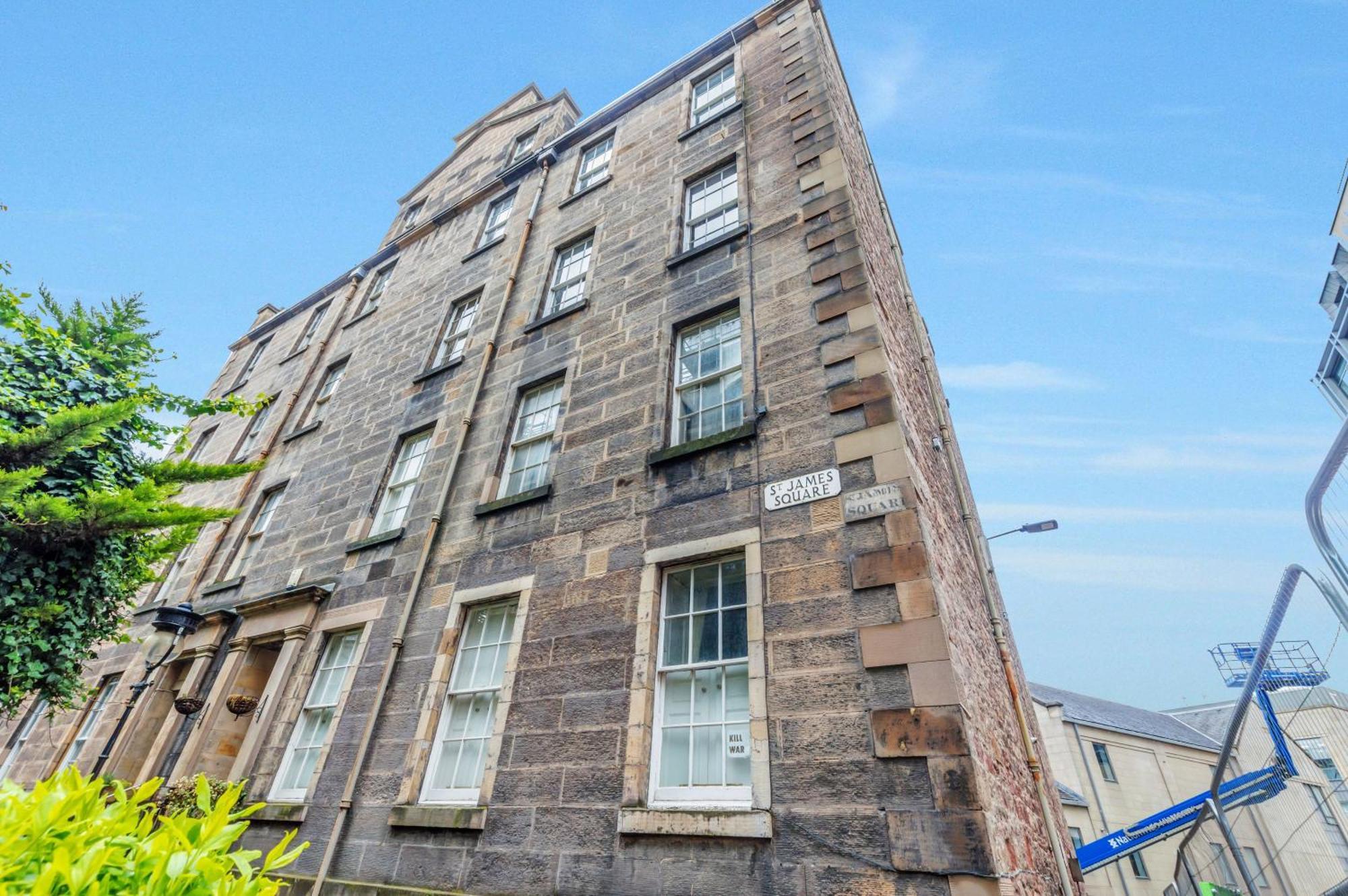 Apartment Large Super 3 Bed -princes Street, Parking