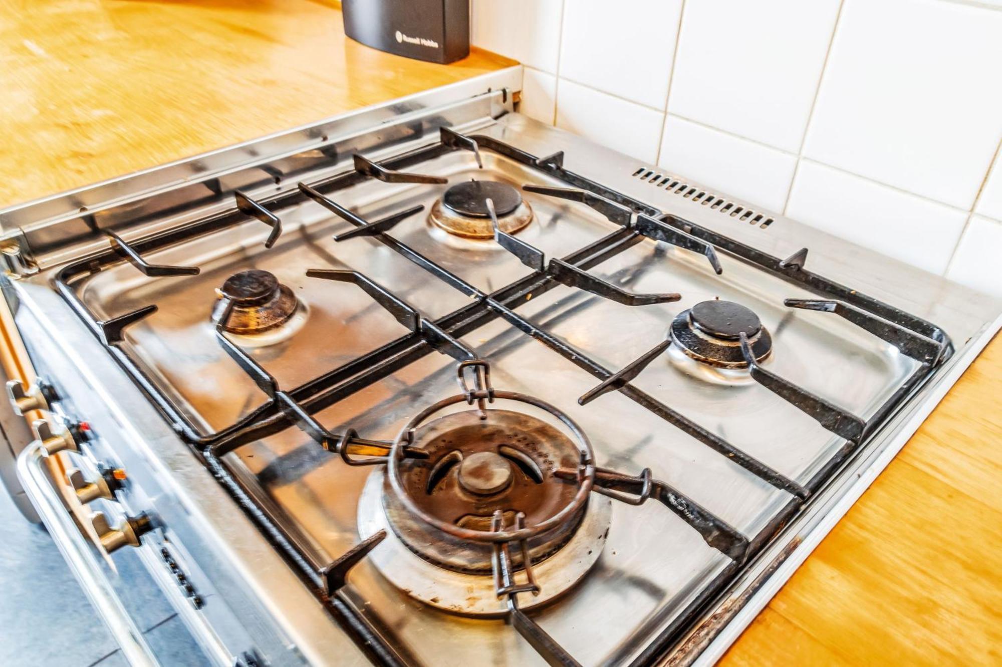Large Super 3 Bed -princes Street, Parking Apartment Edinburgh