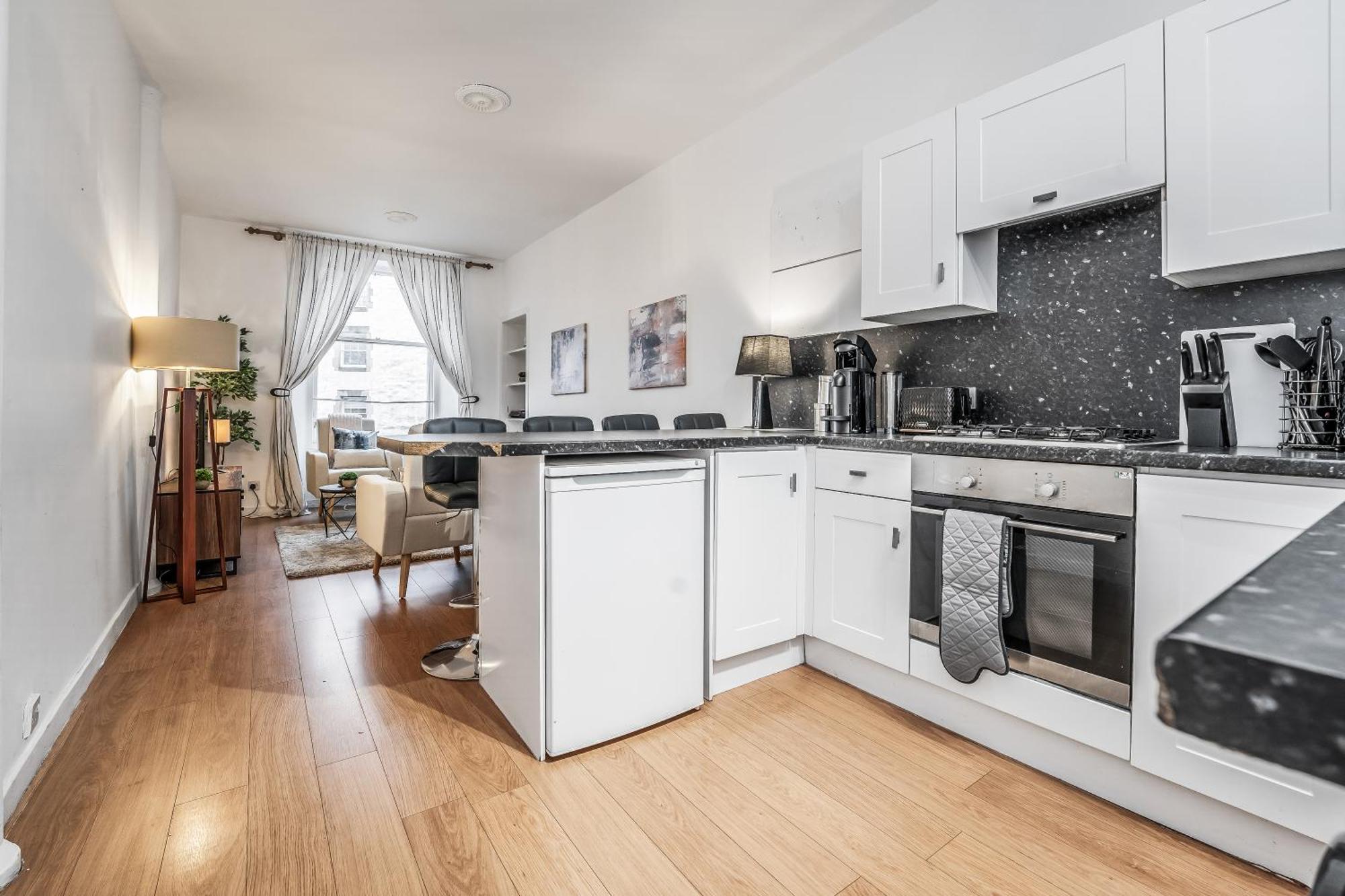 Apartment Cozy 2 Bed With Great View - Parking Edinburgh