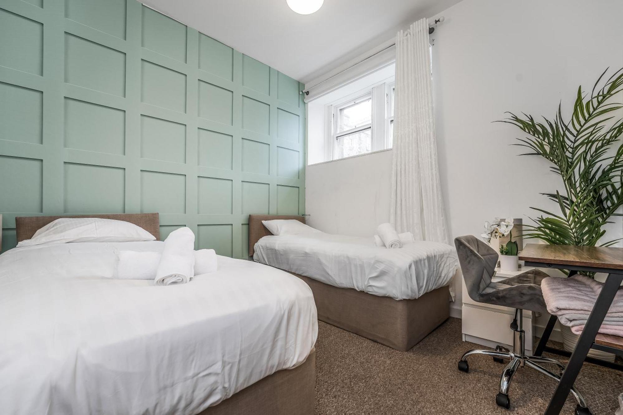 Cozy 2 Bed With Great View - Parking Apartment Edinburgh