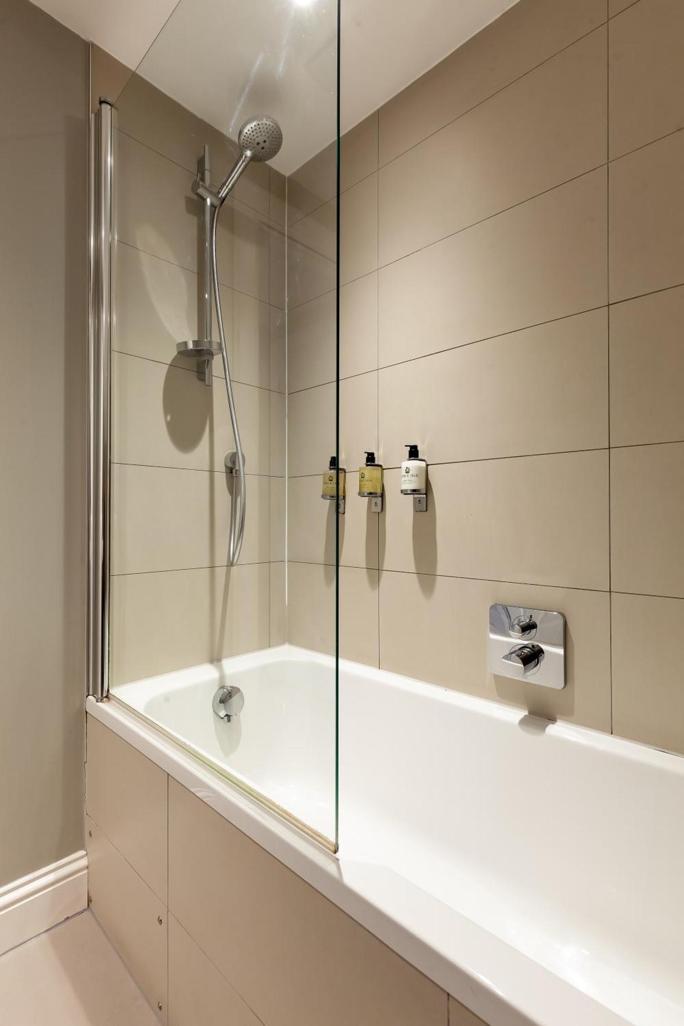 Destiny Scotland - Hill Street Apartment EDI