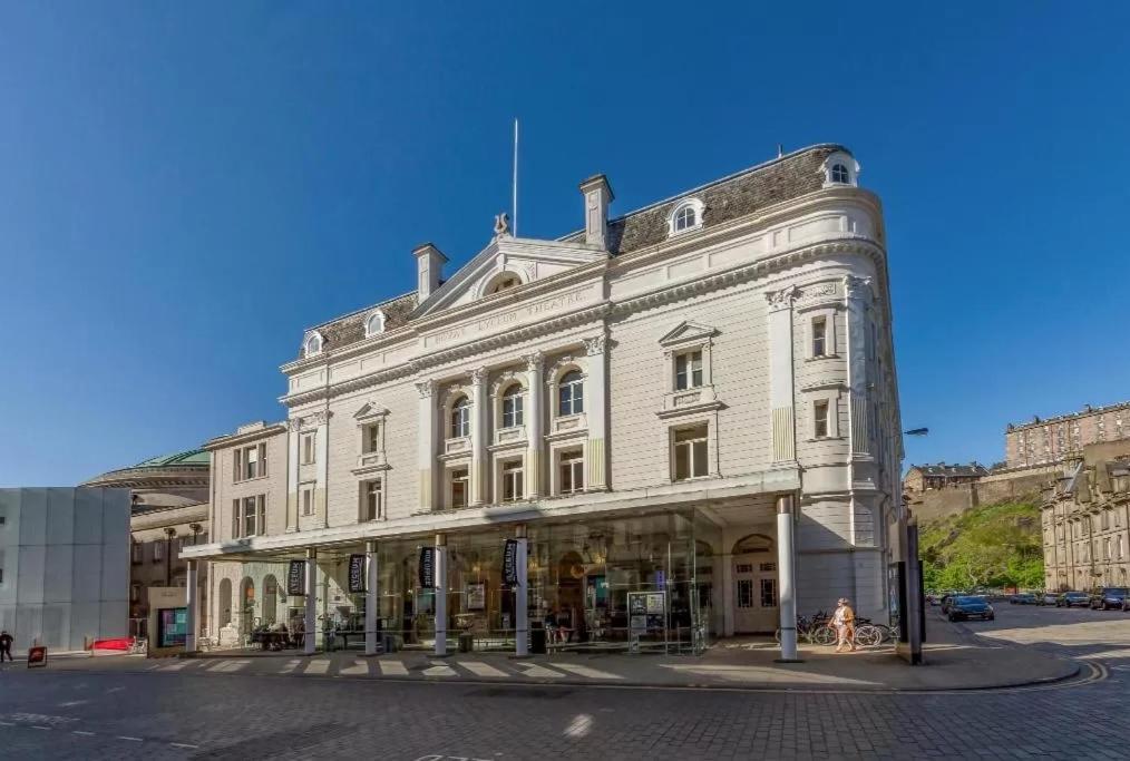 1 Bedrooms Flat In Haymarket, Heart Of Flat Sleeps 4 Apartment *