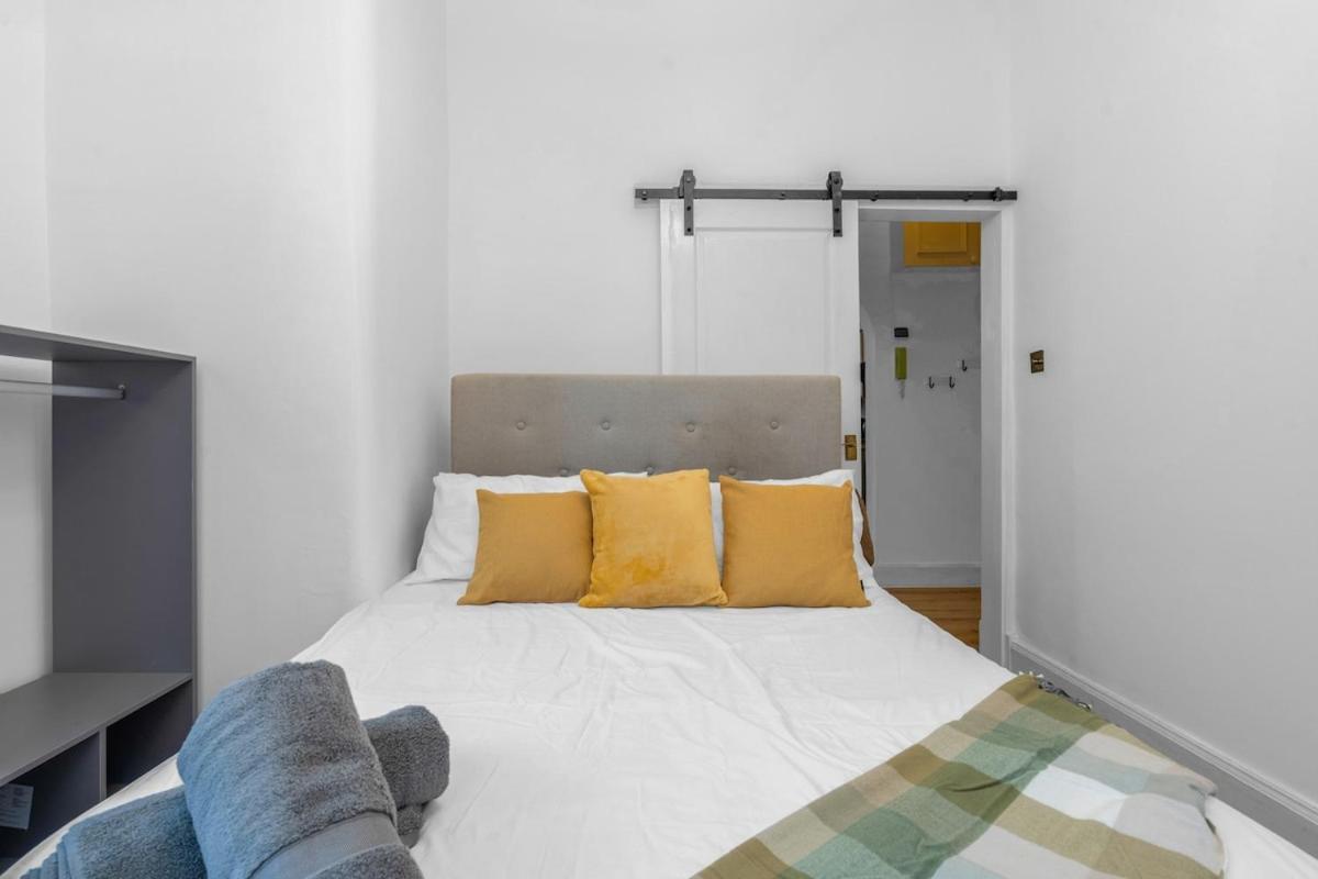 Centre - Tram - The Jameson Apartment