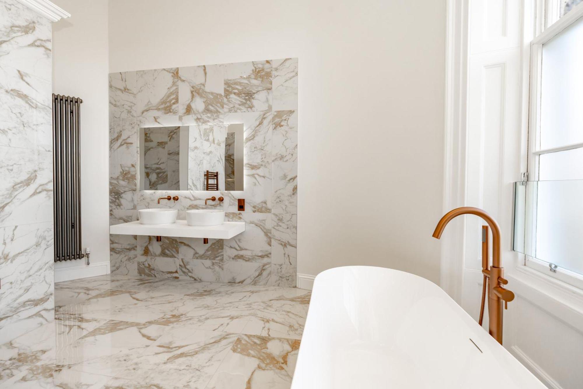 Apartment Dragon Luxury At 8 Albyn Place