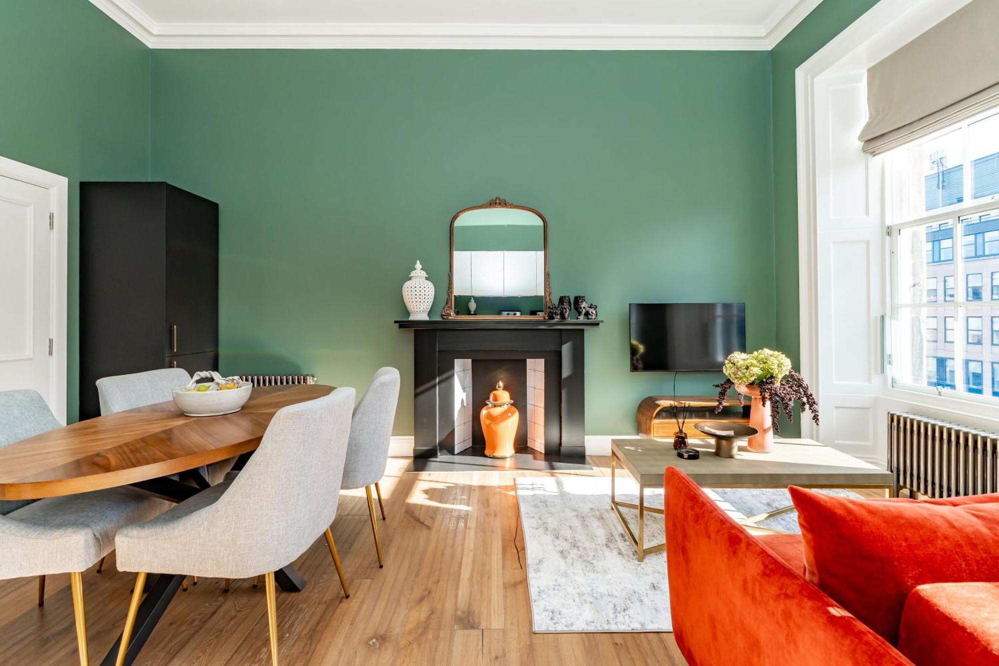 Apartment Dragon Luxury At 8 Albyn Place