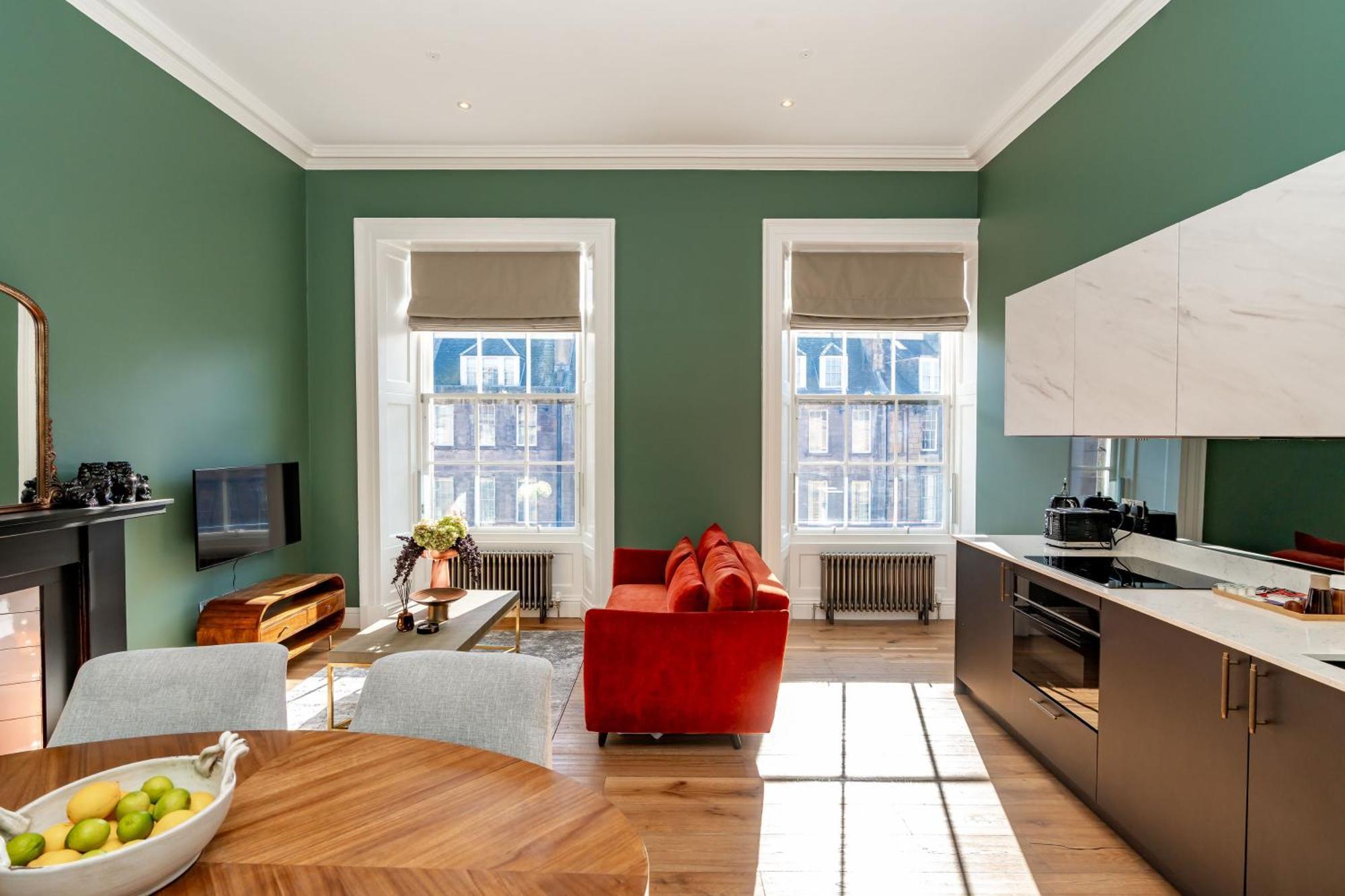 Dragon Luxury At 8 Albyn Place * Edinburgh
