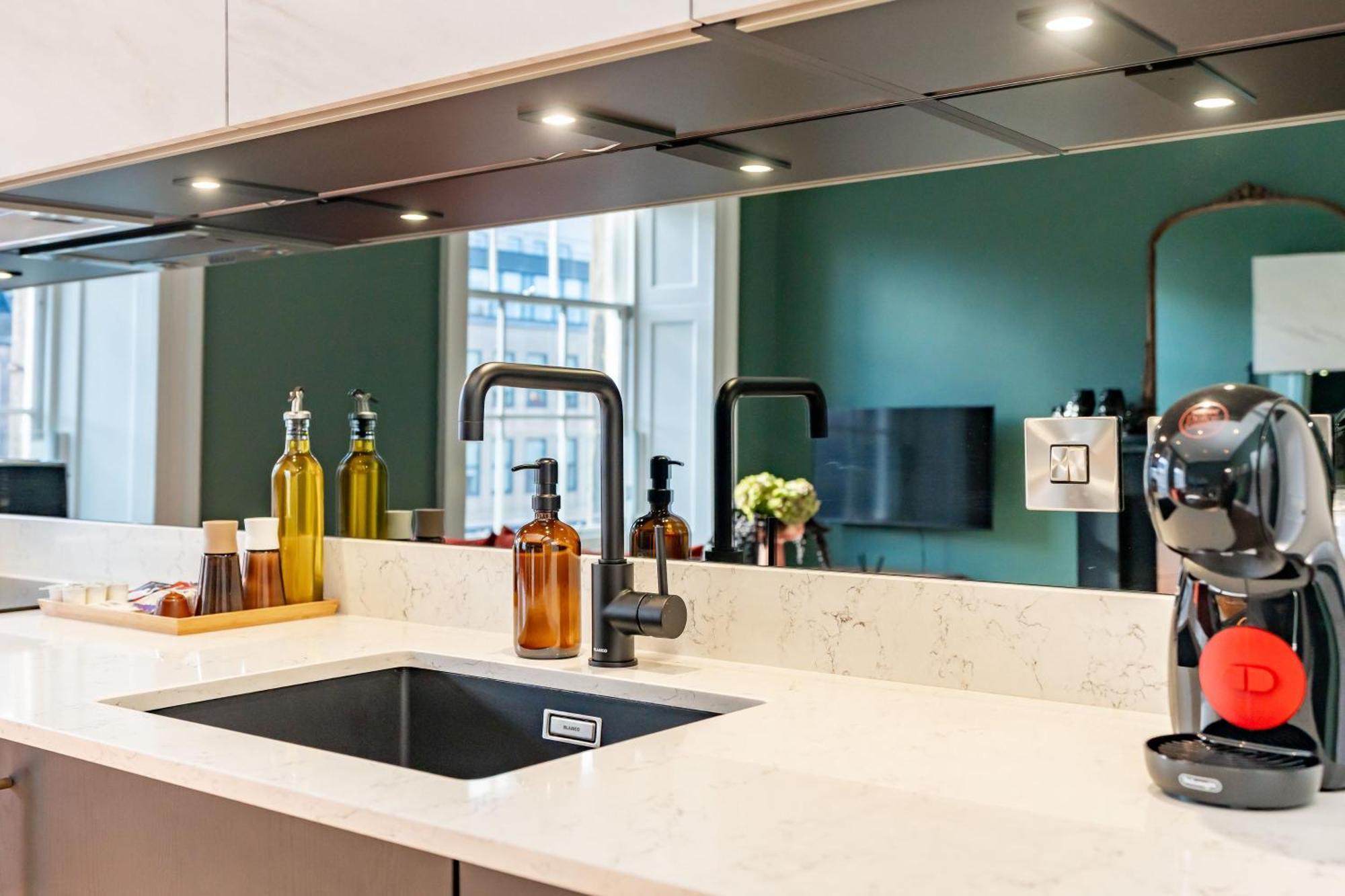 Dragon Luxury At 8 Albyn Place Apartment *