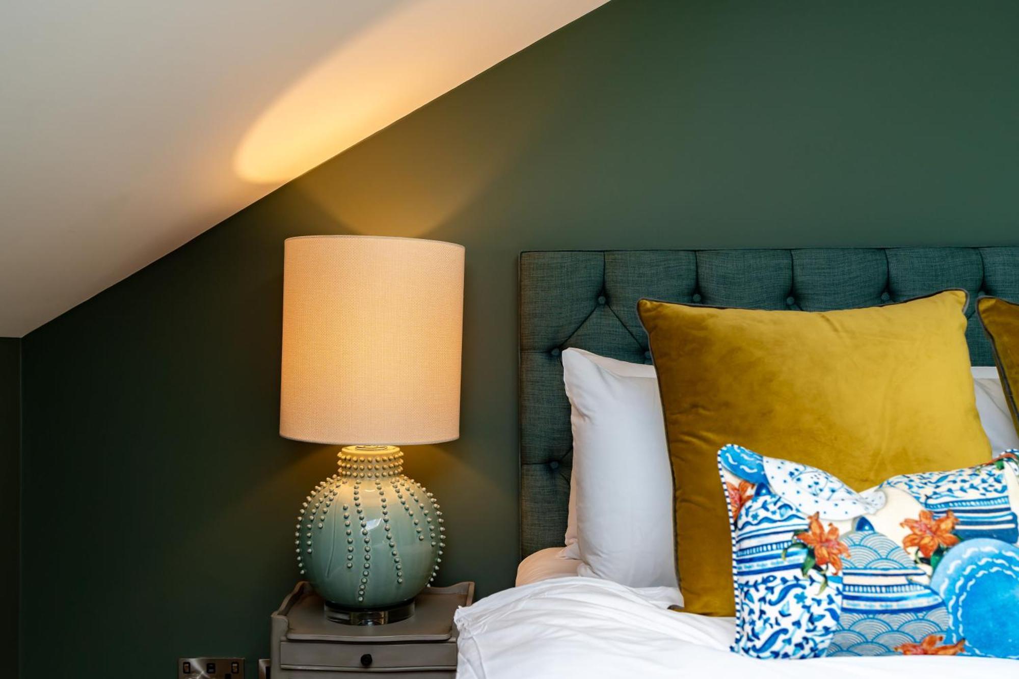 Dragon Luxury At 8 Albyn Place * Edinburgh