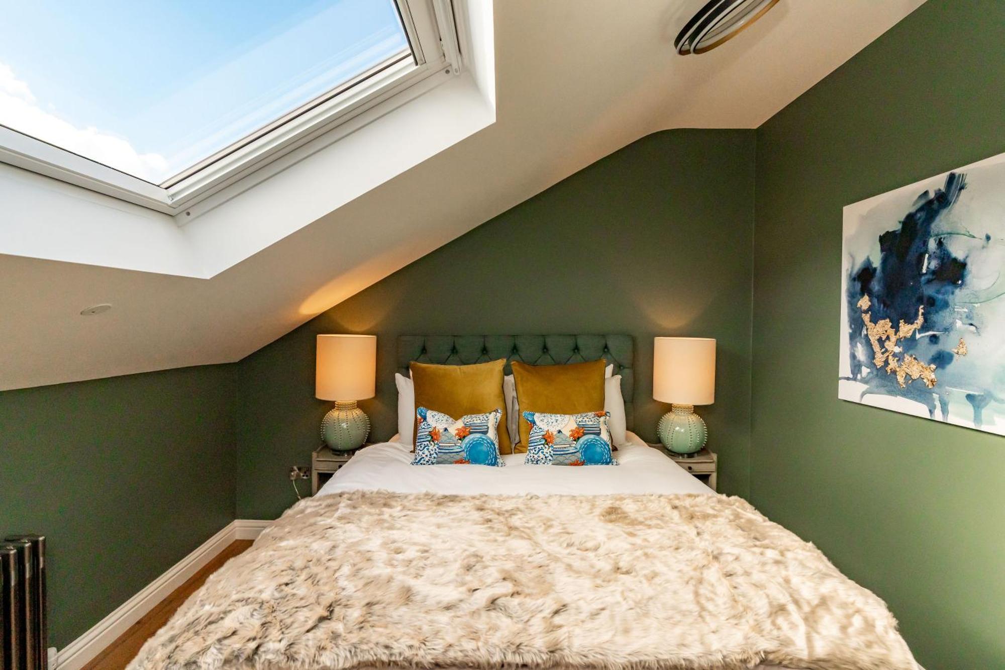 Dragon Luxury At 8 Albyn Place *