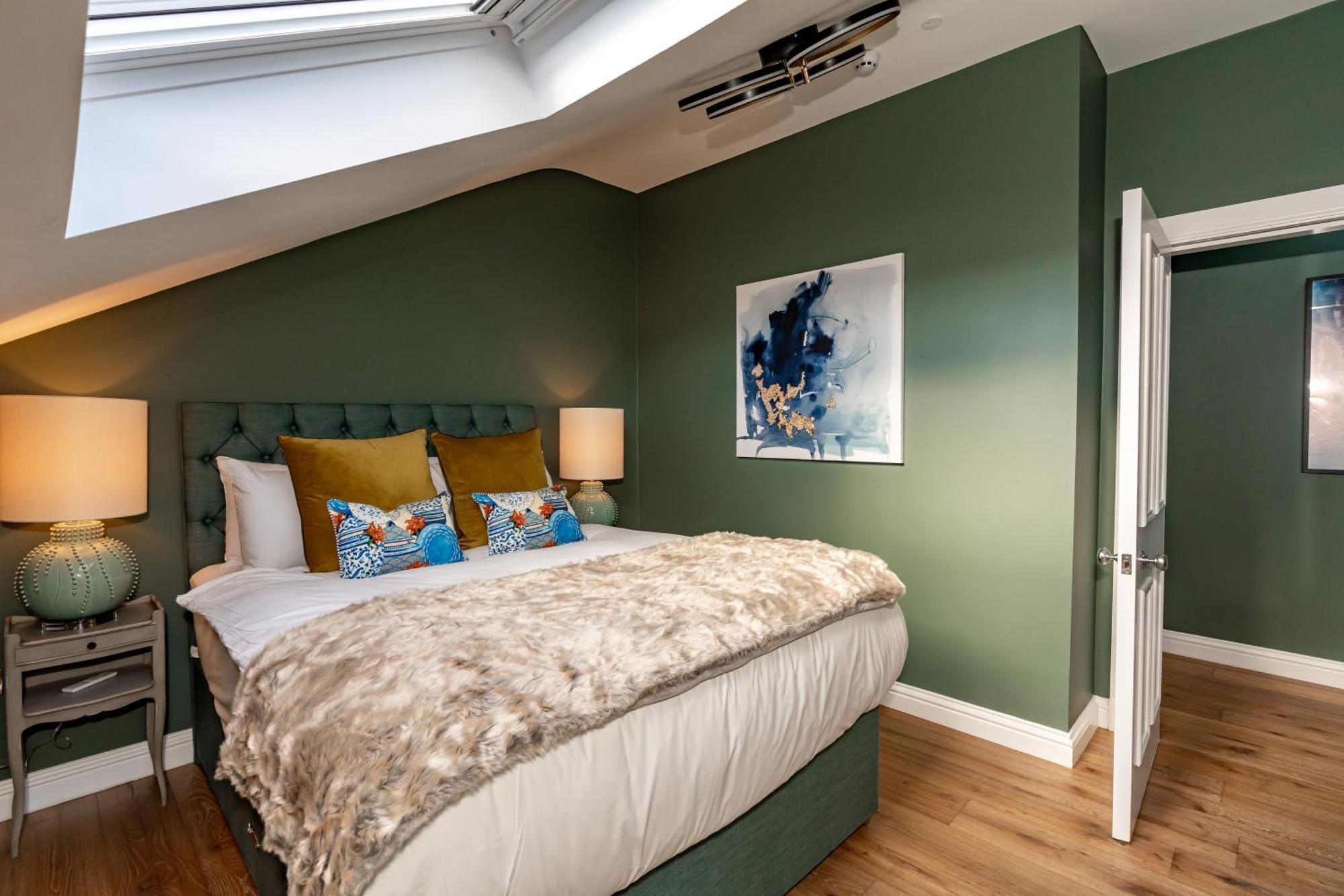 Dragon Luxury At 8 Albyn Place * Edinburgh