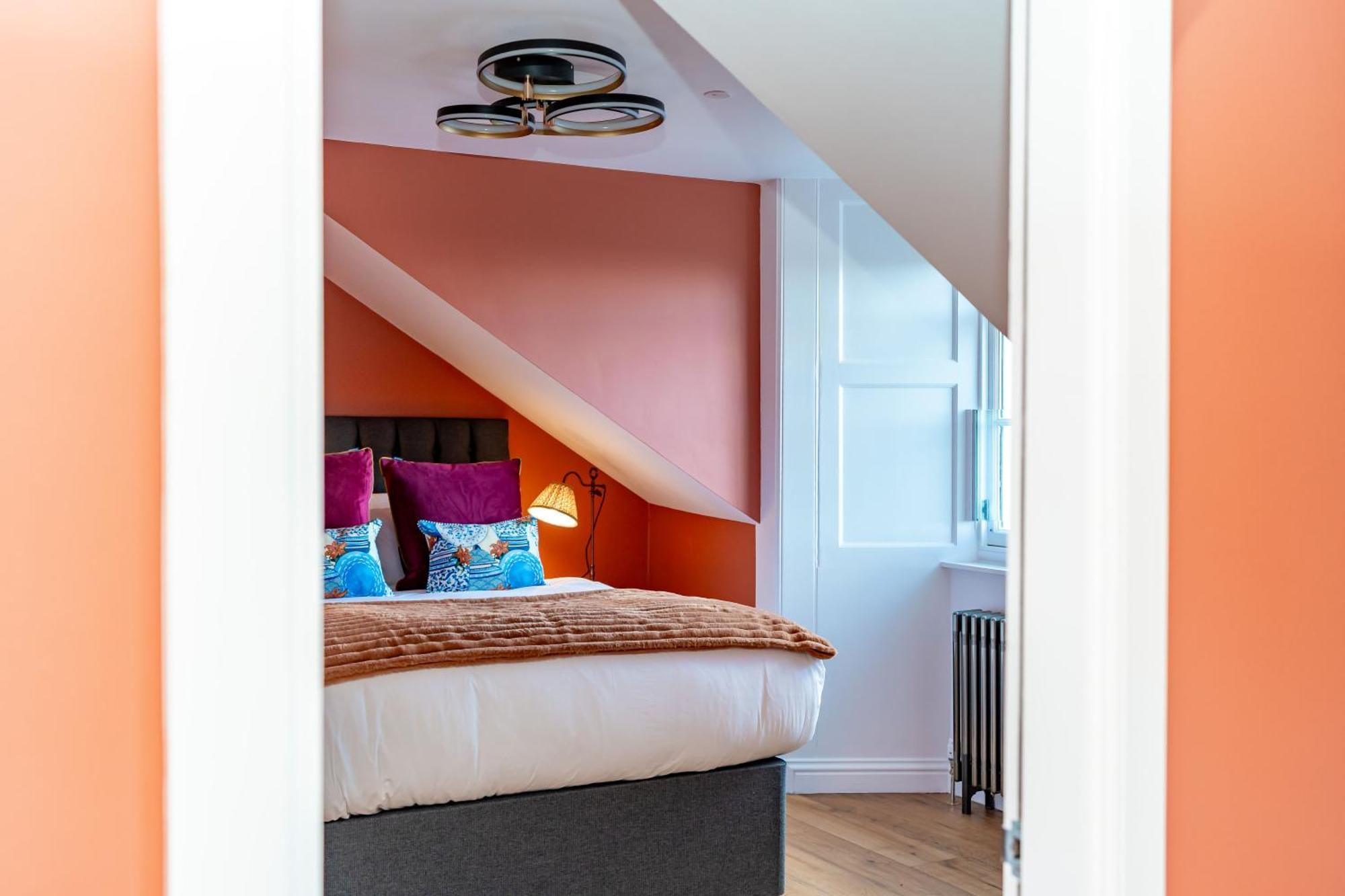 Dragon Luxury At 8 Albyn Place * Edinburgh