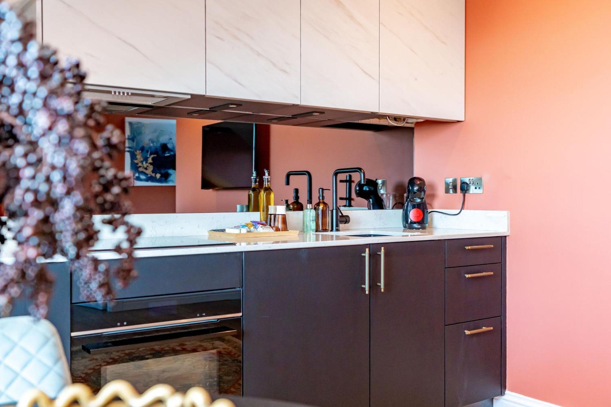Apartment Dragon Luxury At 8 Albyn Place