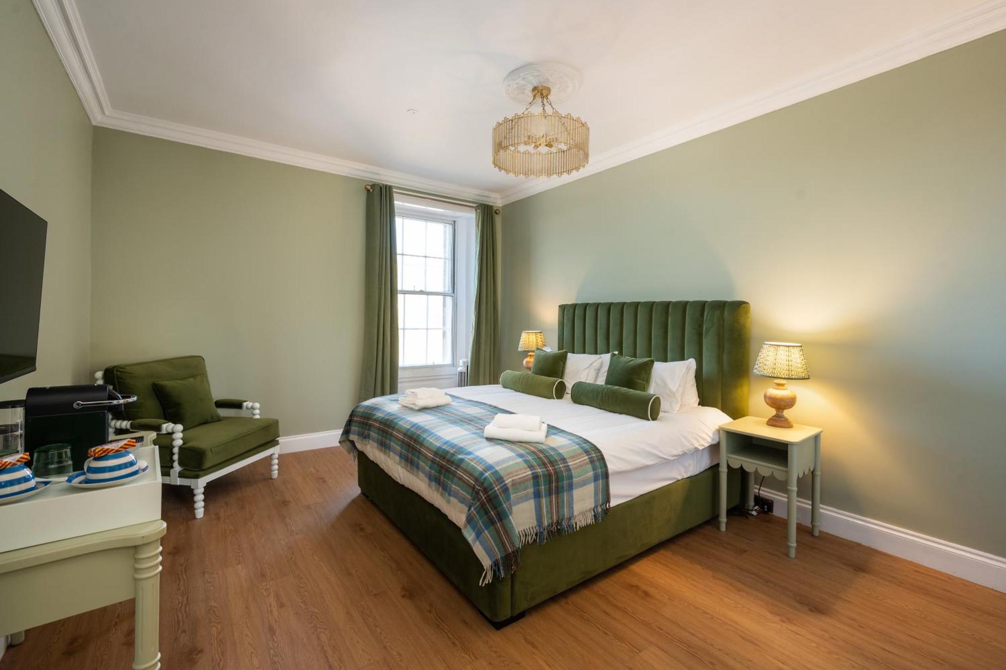 No. 53 Frederick Street 3* Edinburgh