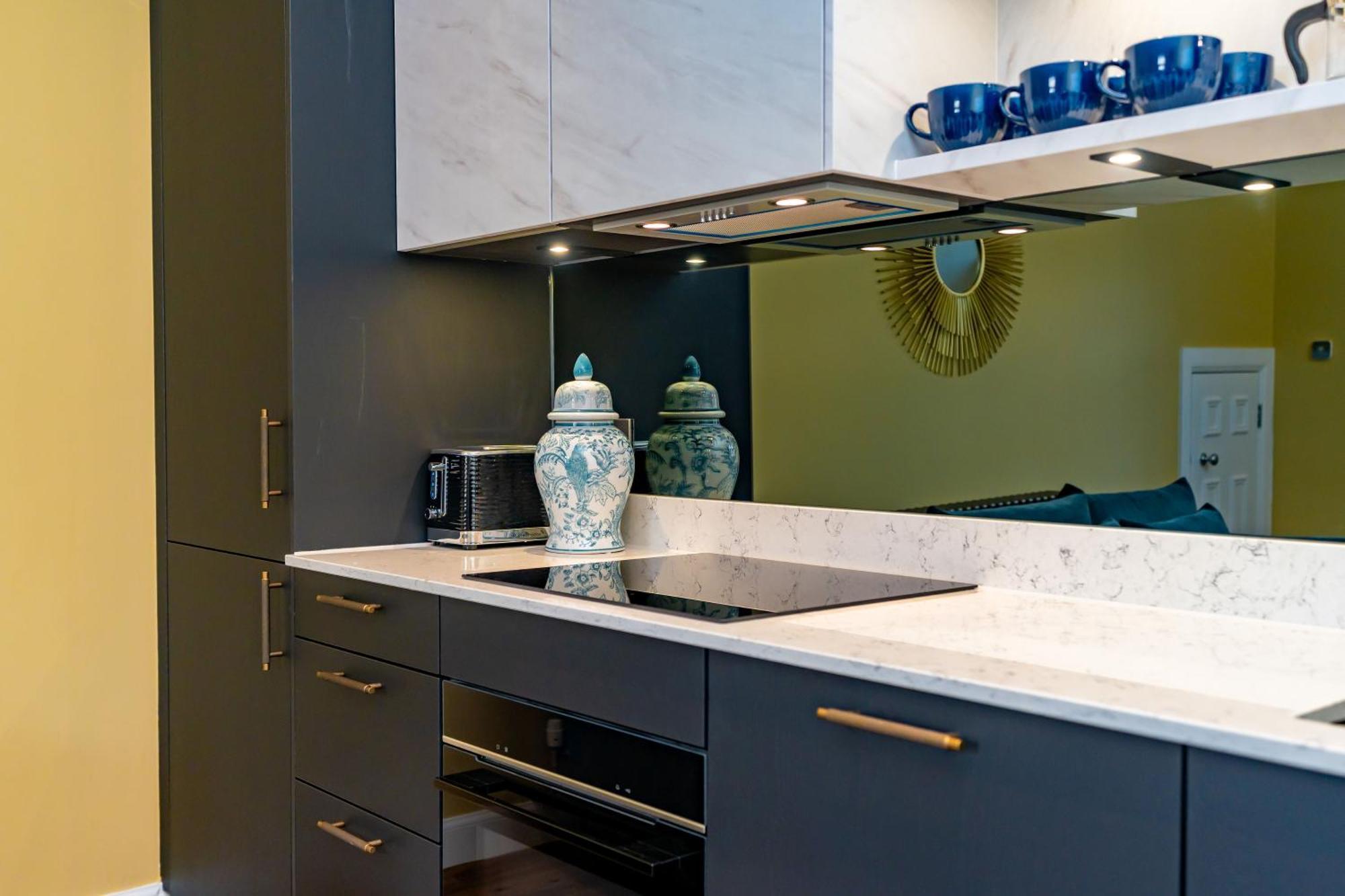 Dragon Luxury At 8 Albyn Place Apartment *