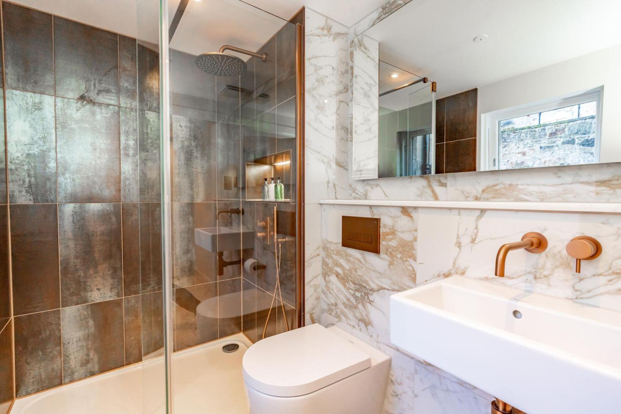 Apartment Dragon Luxury At 8 Albyn Place
