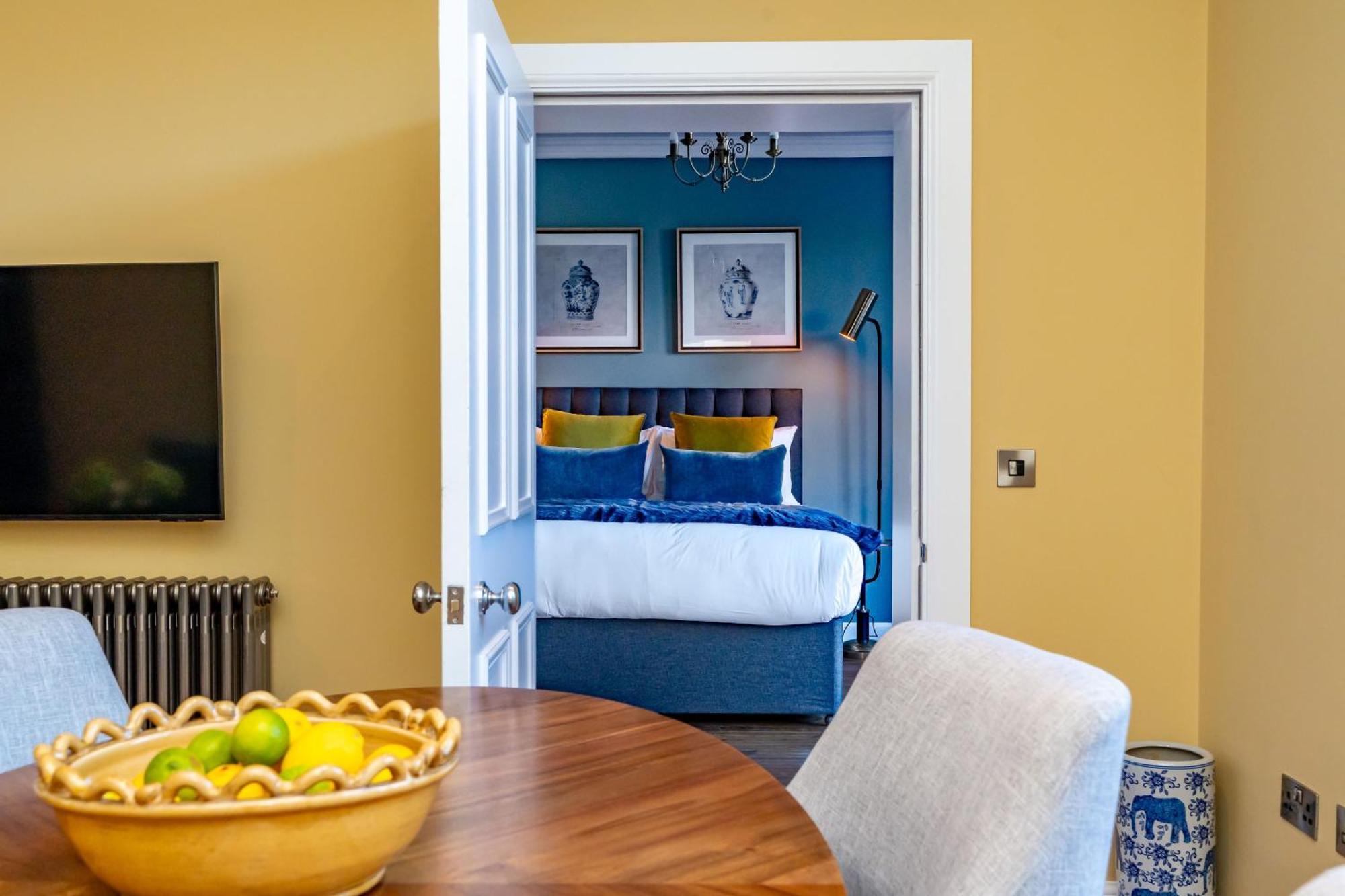 Apartment Dragon Luxury At 8 Albyn Place