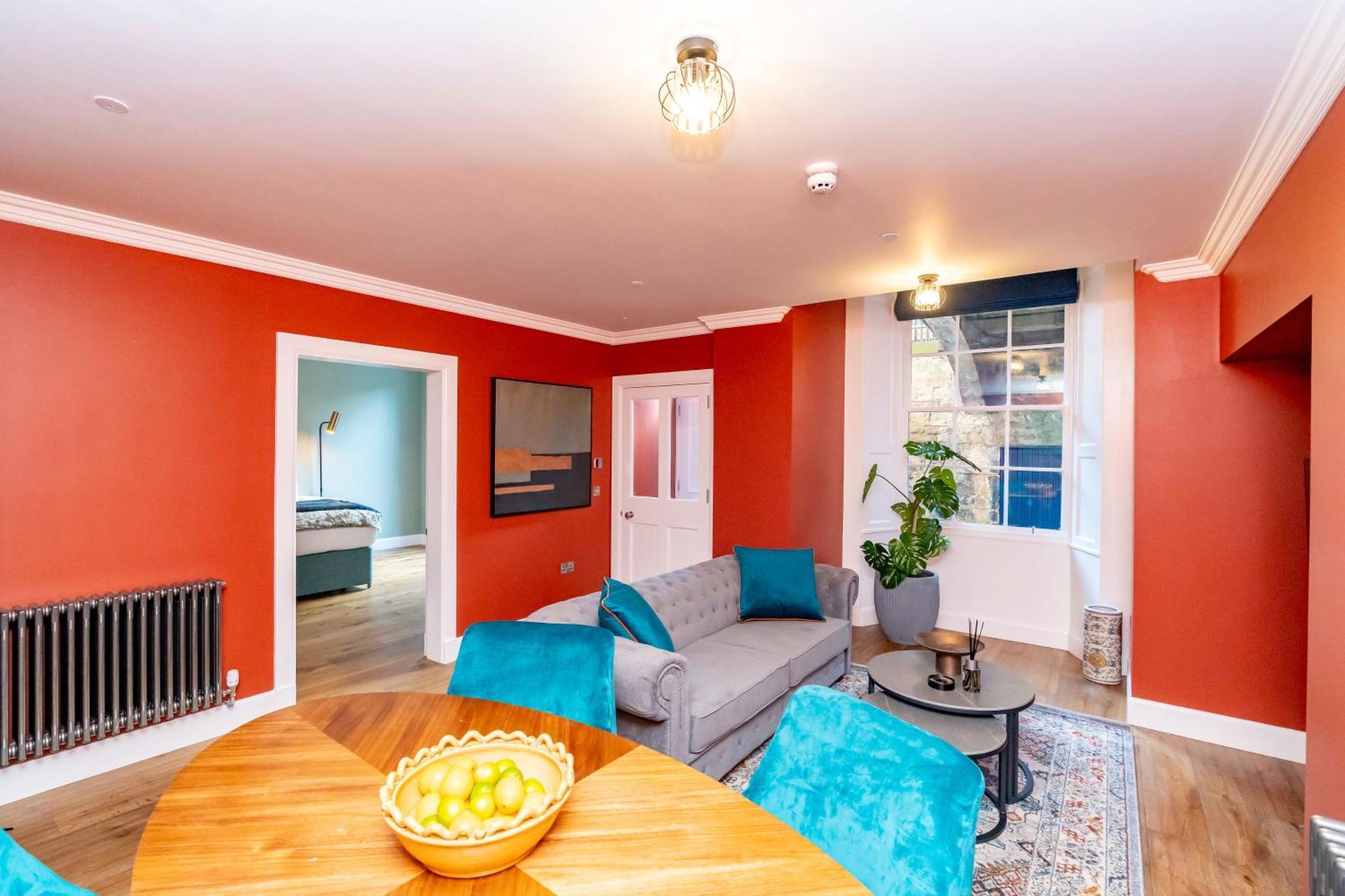 Dragon Luxury At 8 Albyn Place Edinburgh