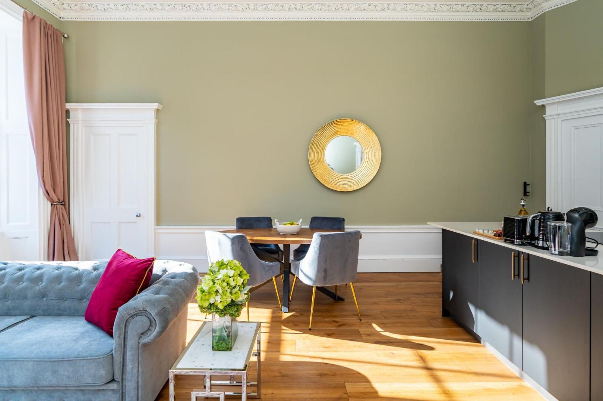 Apartment Dragon Luxury At 8 Albyn Place *