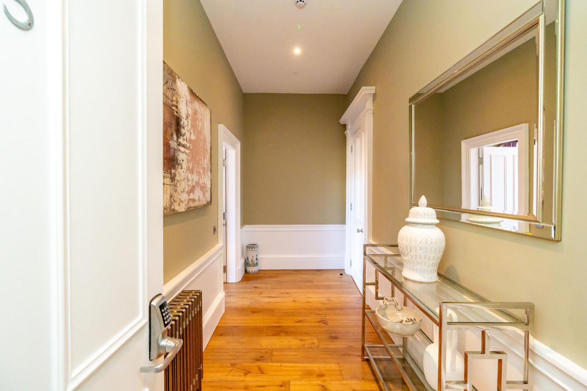 Apartment Dragon Luxury At 8 Albyn Place *