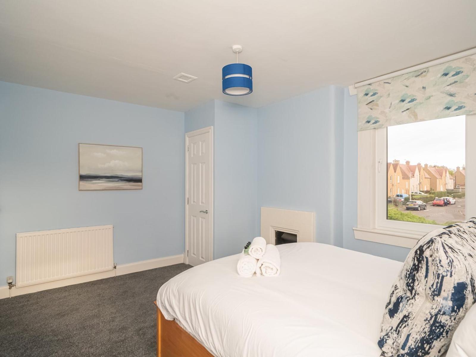Charming Family House In Rosewell - Pass The Keys Holiday home Edinburgh