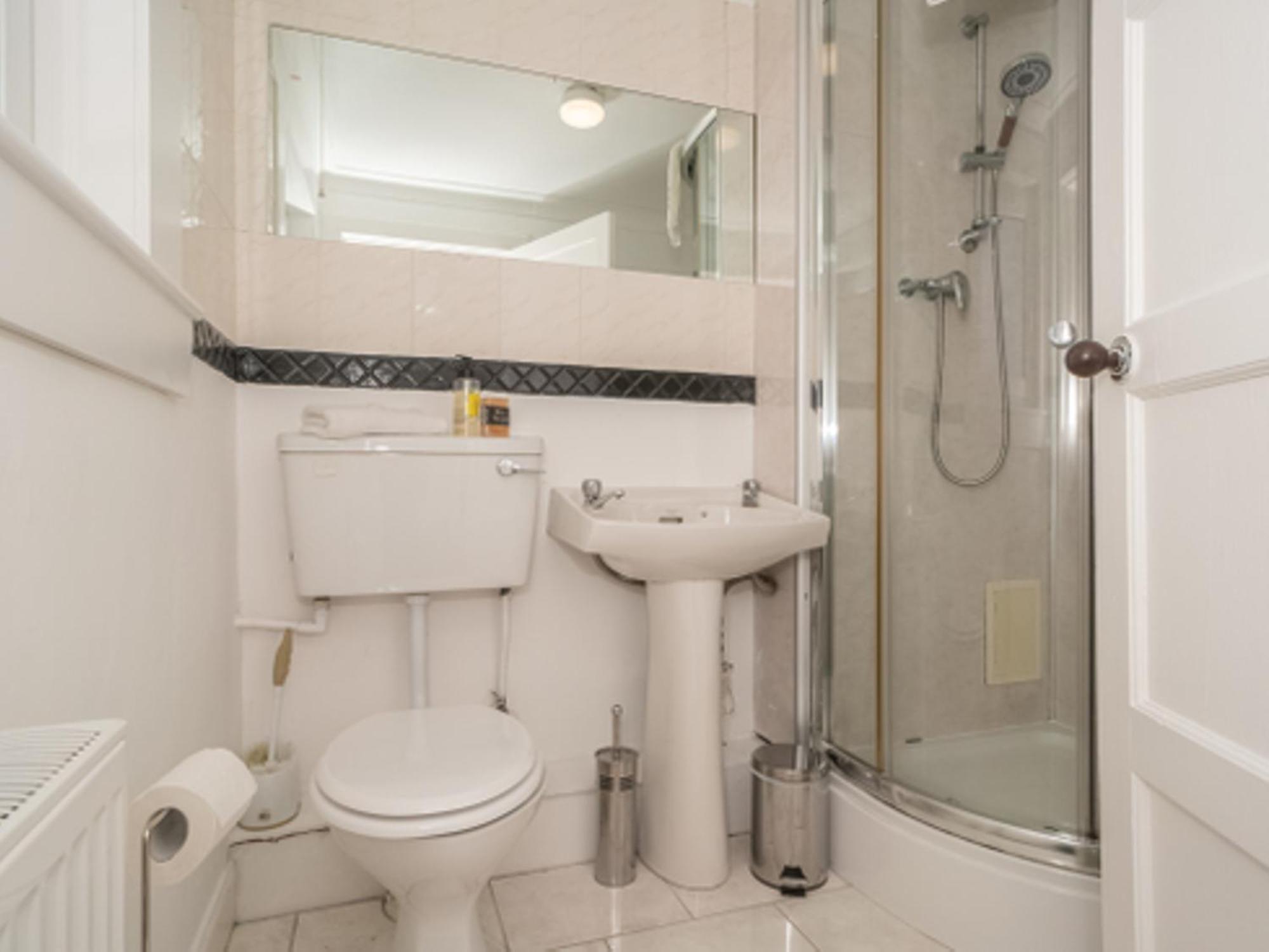 Charming Family House In Rosewell - Pass The Keys Edinburgh
