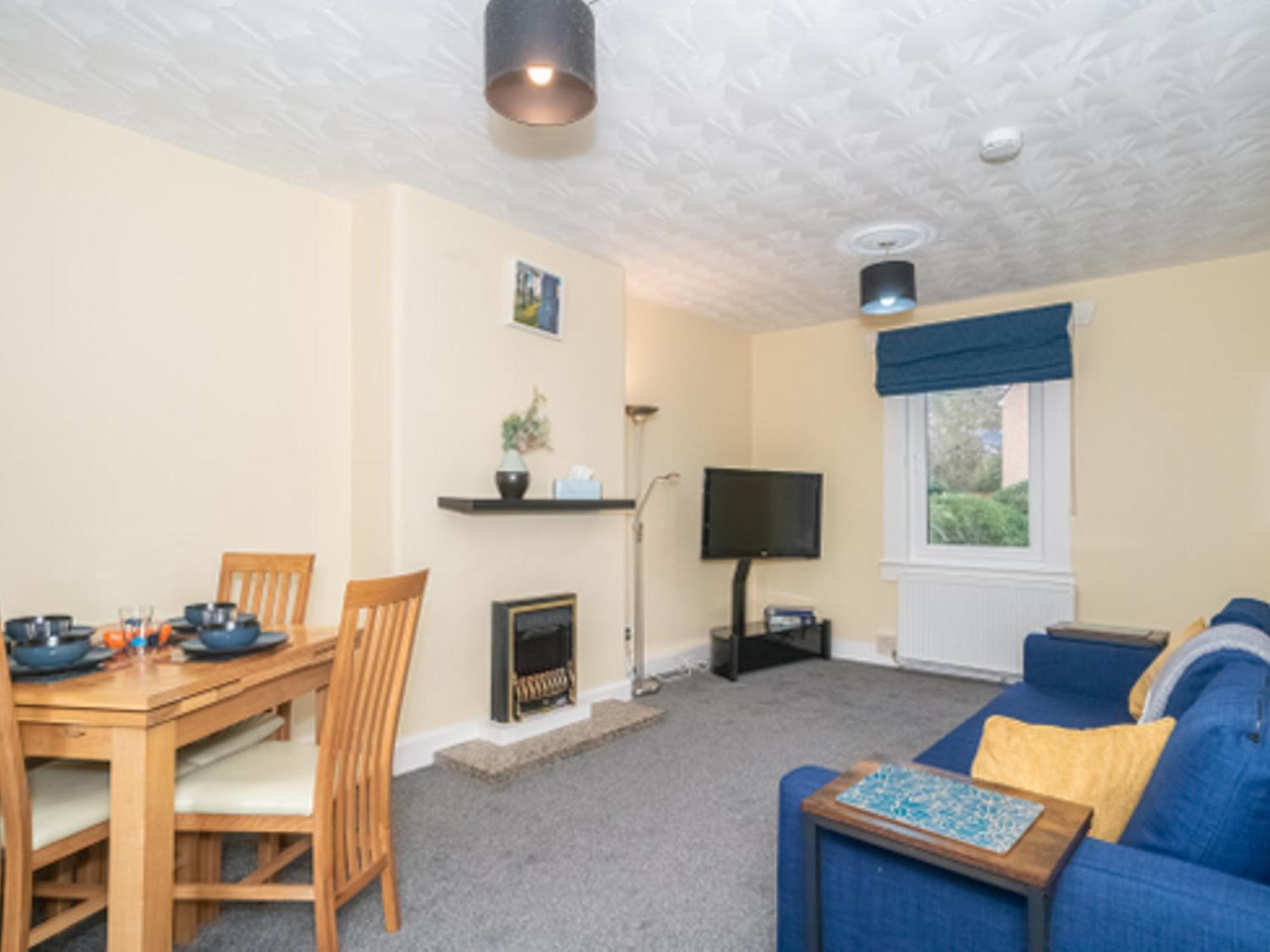 Charming Family House In Rosewell - Pass The Keys * Edinburgh
