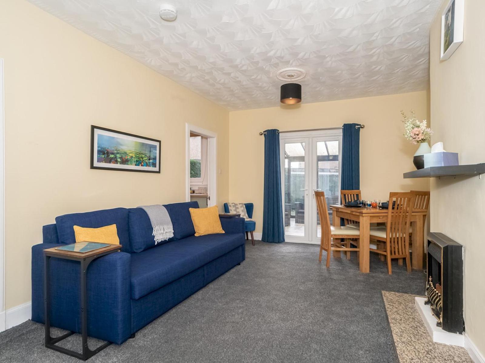 Charming Family House In Rosewell - Pass The Keys Holiday home Edinburgh
