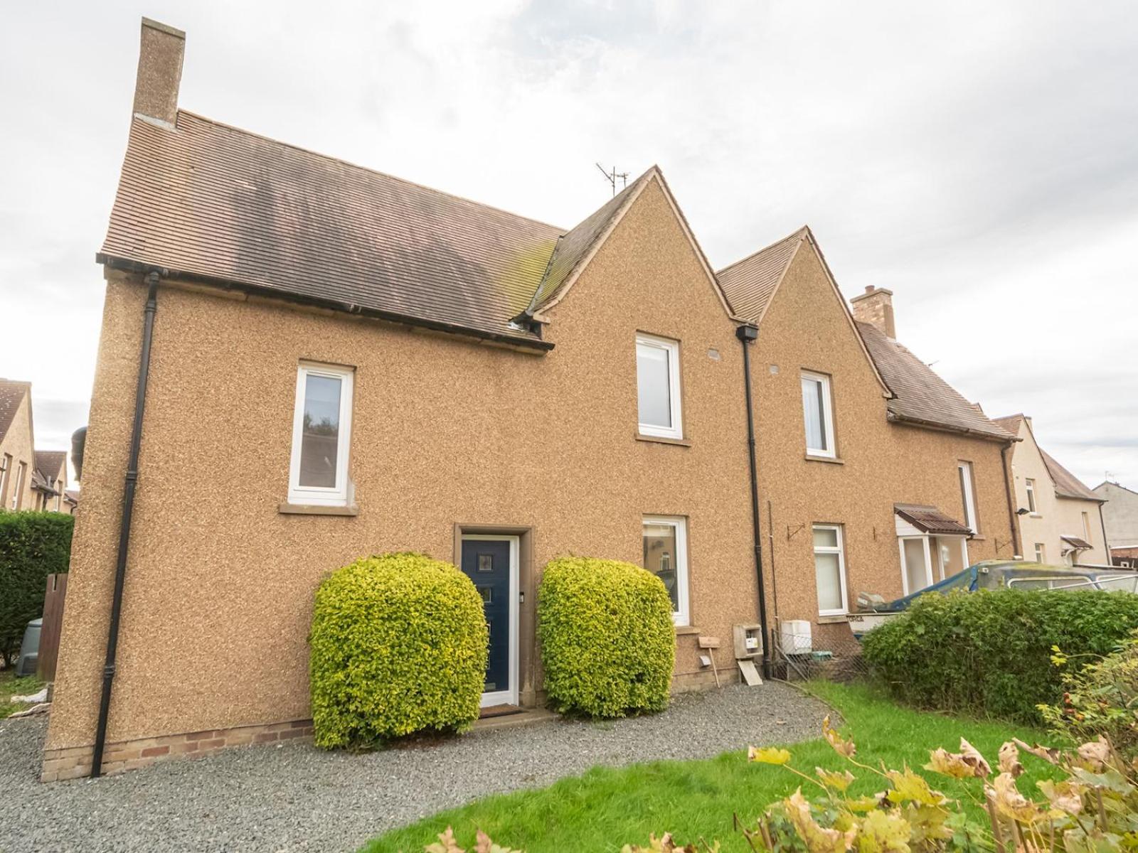 Charming Family House In Rosewell - Pass The Keys Edinburgh