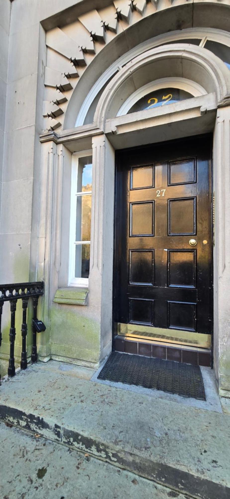 2 Bedroom Sofa Bed In Livingroom Castle View 1st Floor Sleeps 6 *