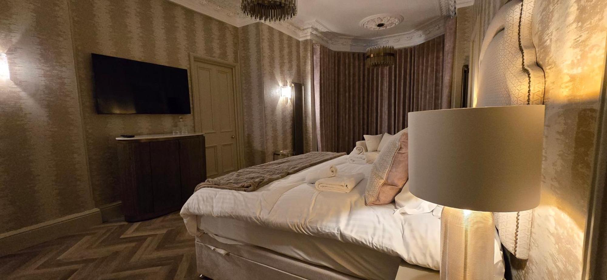 Apartment 2 Bedroom Sofa Bed In Livingroom Castle View 1st Floor Sleeps 6 *