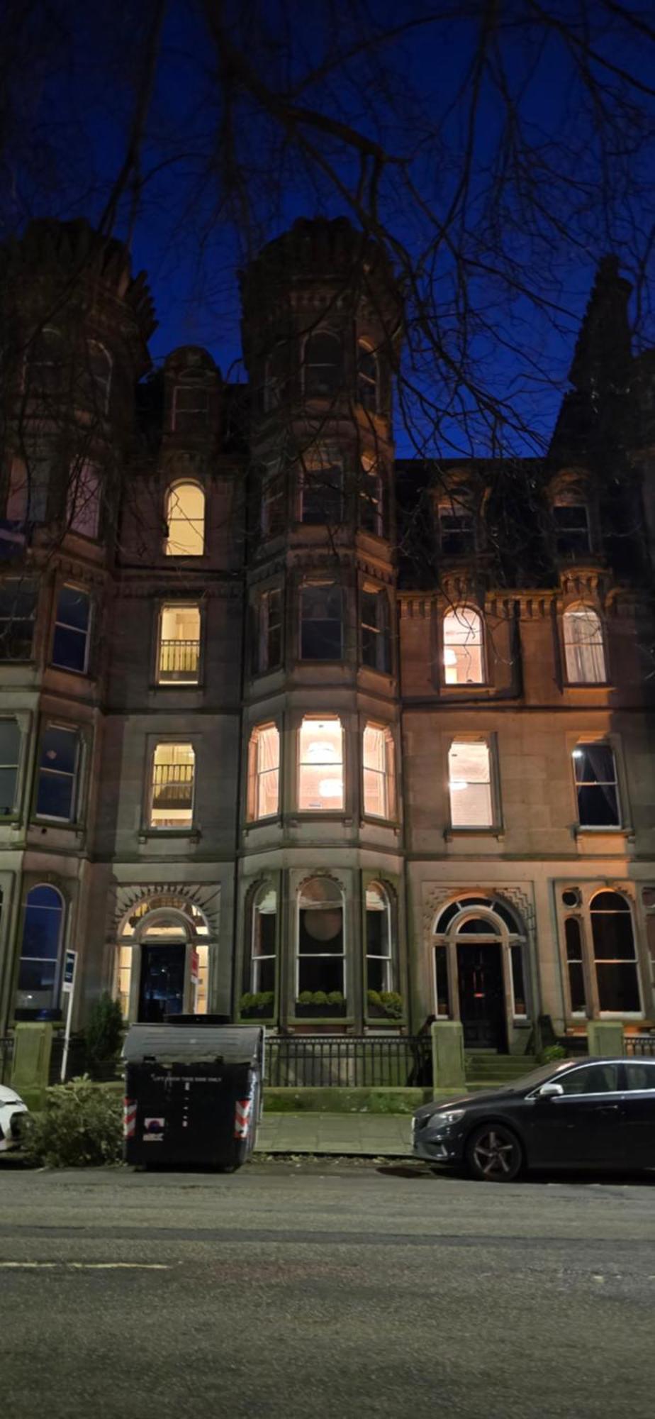 2 Bedroom Sofa Bed In Livingroom Castle View 1st Floor Sleeps 6 * Edinburgh