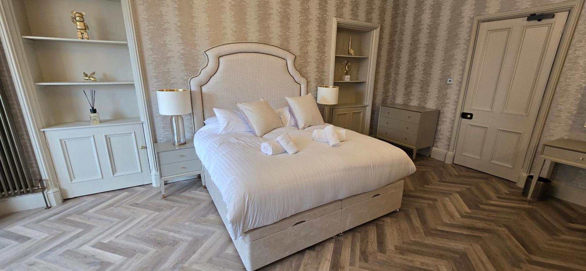2 Bedroom Sofa Bed In Livingroom Castle View 1st Floor Sleeps 6