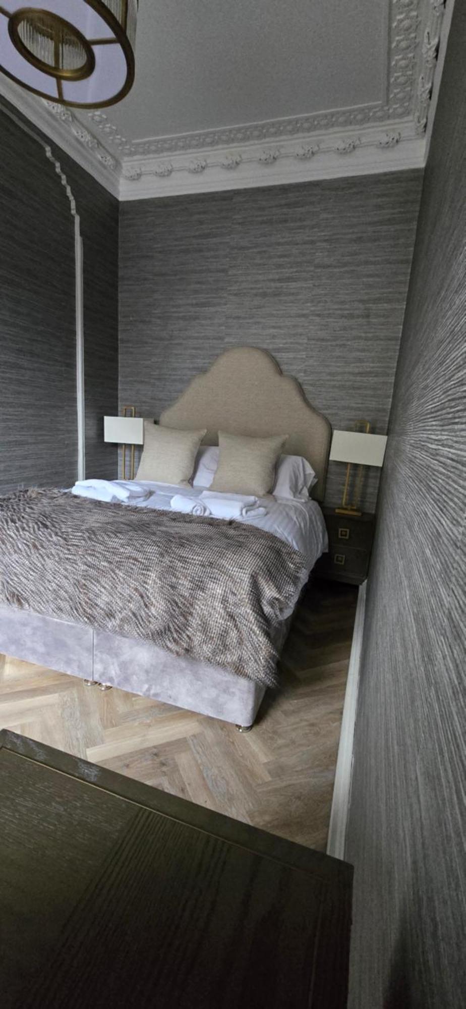 Apartment 2 Bedroom Sofa Bed In Livingroom Castle View 1st Floor Sleeps 6 *