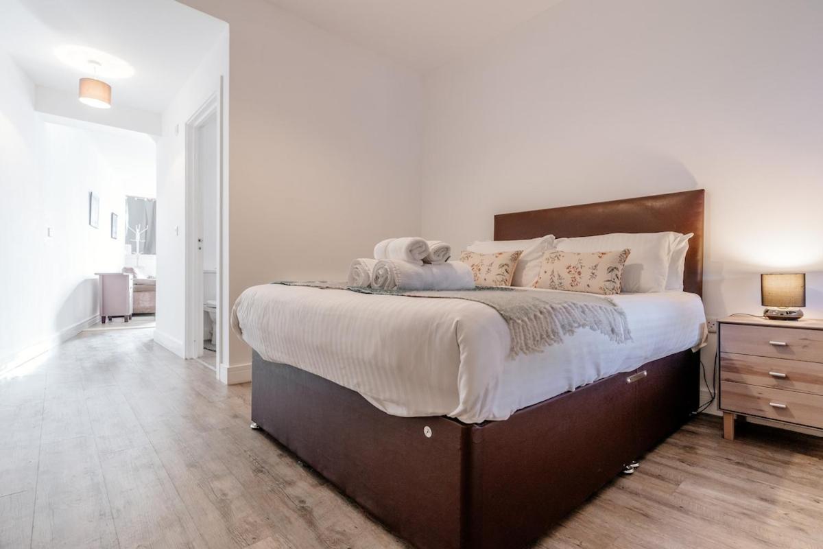 Apartment Cozy-free Parking-12 Mins Center *