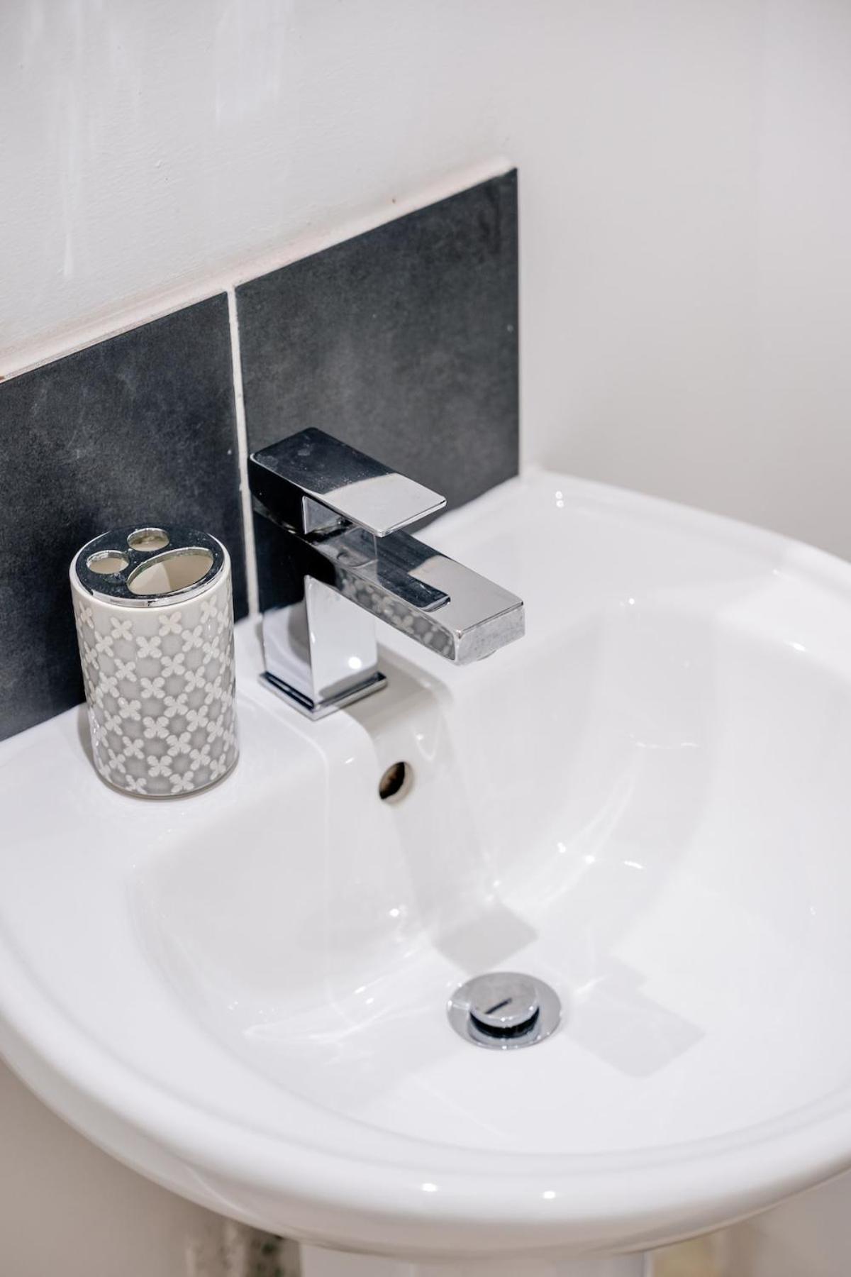 Apartment Cozy-free Parking-12 Mins Center *