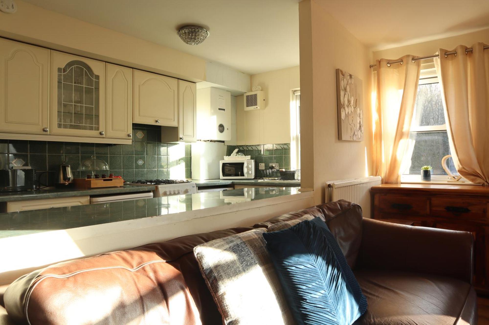 3 Bedrooms Flat In Old Town Sleeps 6 * Edinburgh
