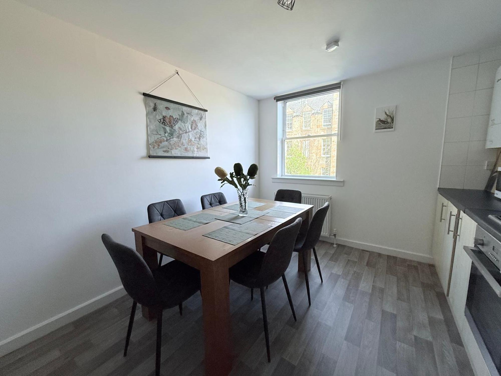 Old Town - Royal Mile Neighbour 2-bed Apartment