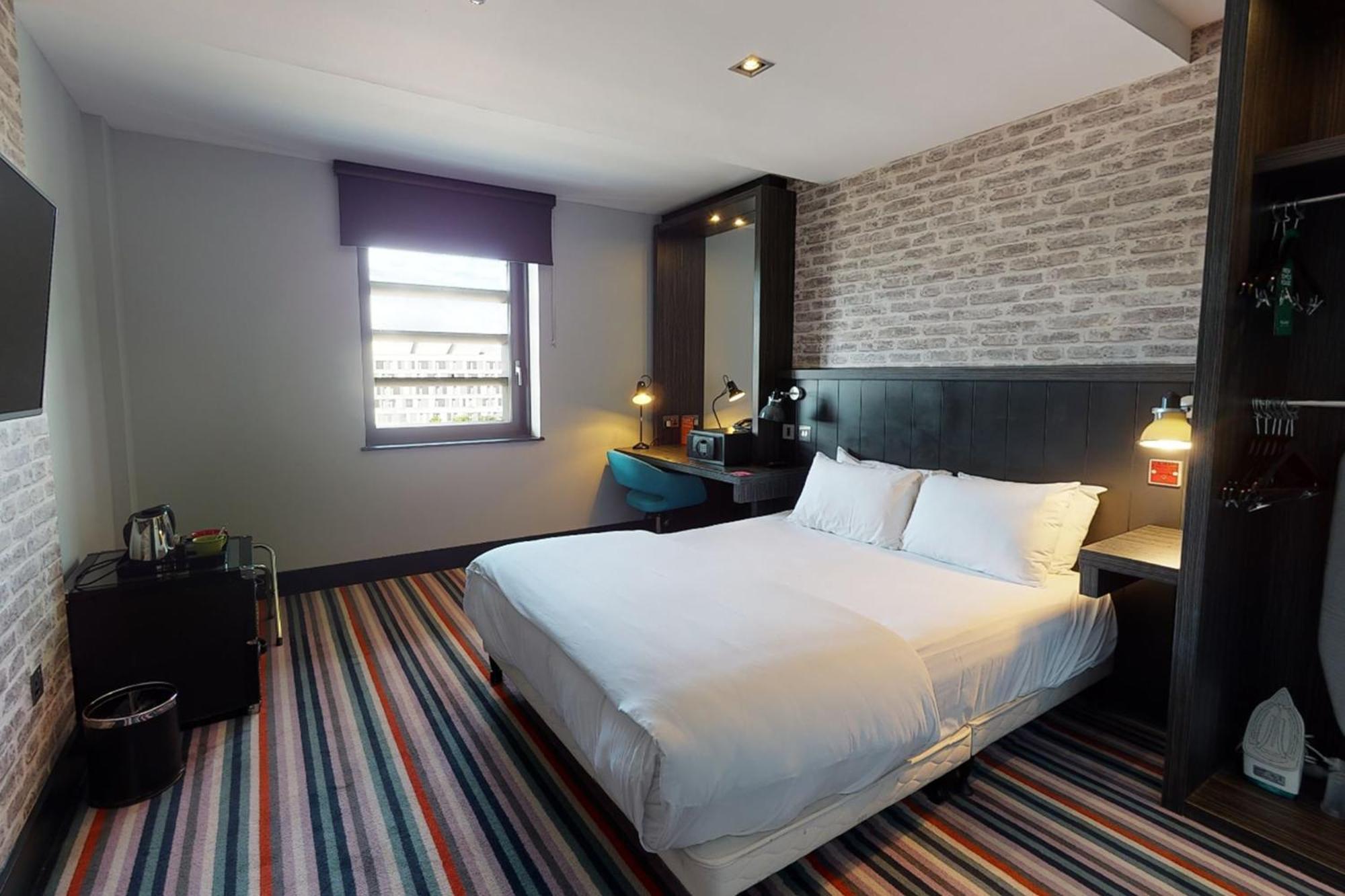 Hotel Village EDI