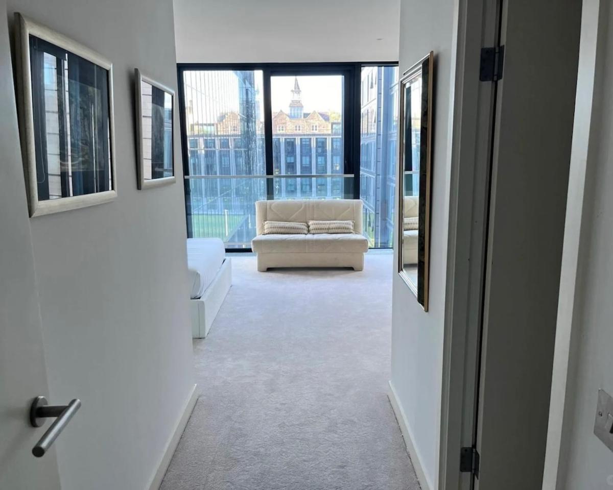 Large Modern 3br In Quartermile Apartment