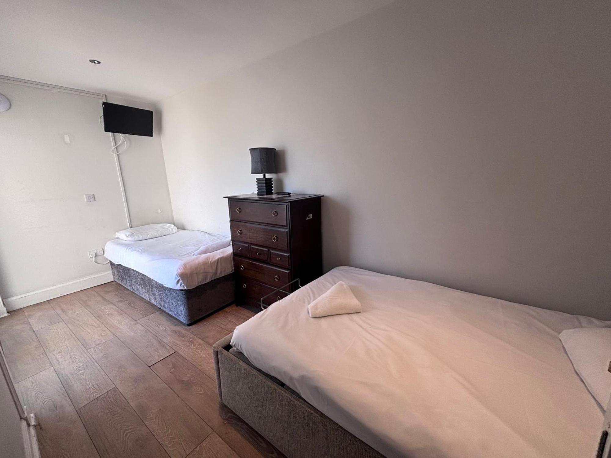 Park View Hotel *