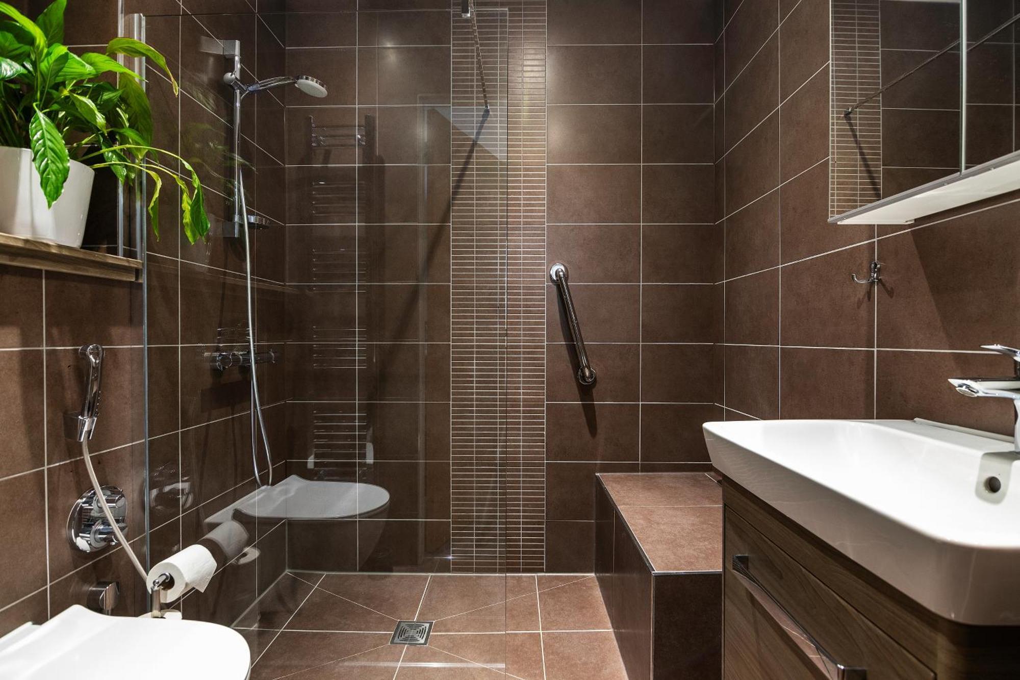 Beautiful Meadowbank With On-street Parking Apartment *